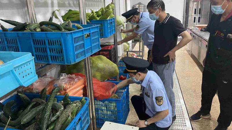 翻糖与奶油霜：两种甜品装饰的优缺点对比