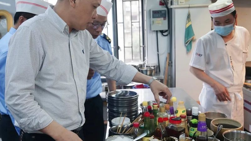 代加工食品的“通行证”：手续与费用全解析**